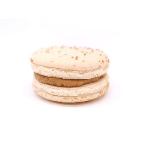 Un macaron au doux parfum biscuité du spéculoos.