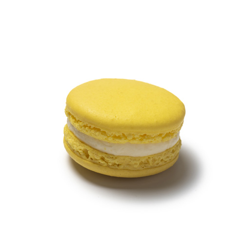 Découvrez toute la fraîcheur du citron dans un macaron.